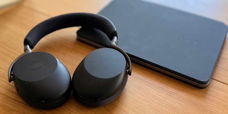 Jabra Evolve3 85